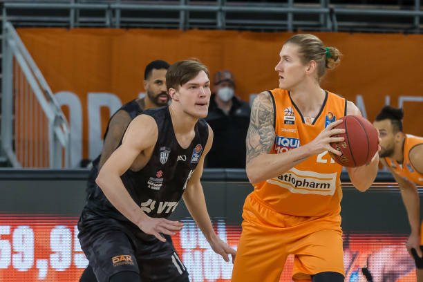 在足球场上 在足球场上