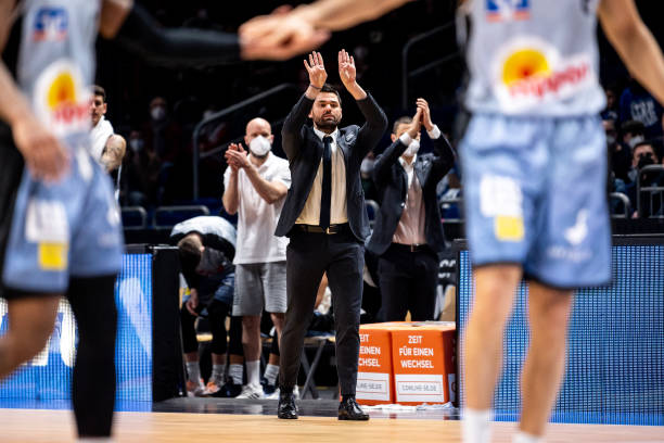 二是缺乏连 二是缺乏连