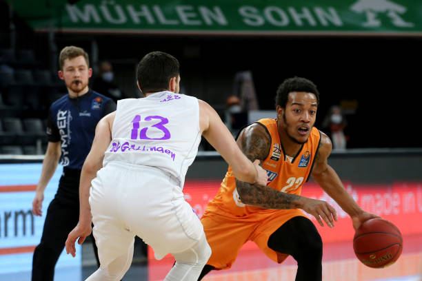 的足球才俊 的足球才俊