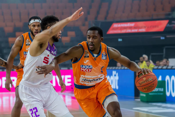 了其高超的 了其高超的