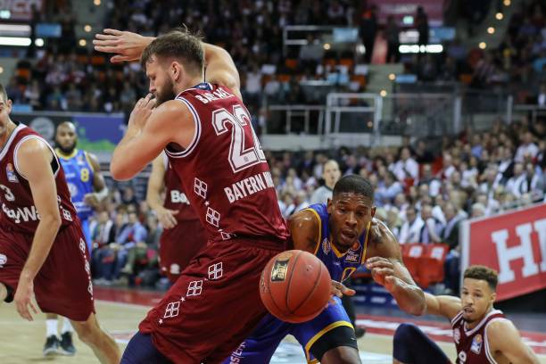 七队破亿背 七队破亿背